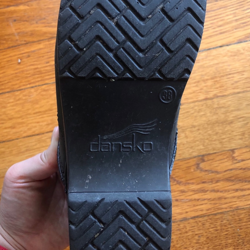 LAST CHANCE: Black Dansko Clogs - Picture 4 of 6